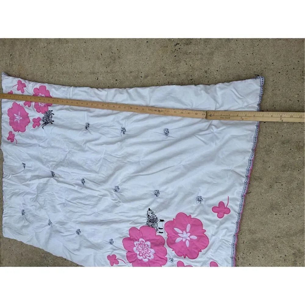 Pottery barn kids pink white  lambs crib comforter (small tear)replacement 34